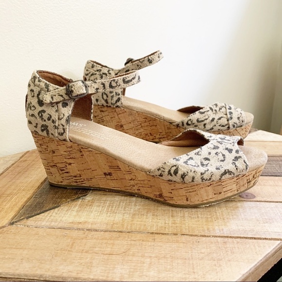 Toms Leopard Wedges - Picture 1 of 11
